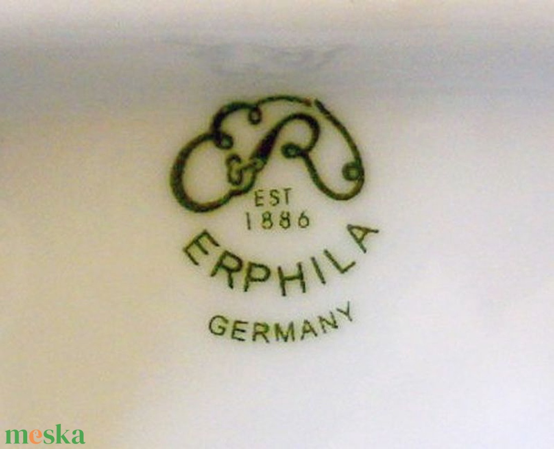 Gyermekpár nipp labdával. Erphila Germany, szignált műtárgy - művészet - szobor - kerámia - Meska.hu Gyermekpár nipp labdával. Erphila Germany, szignált műtárgy - művészet - szobor - kerámia - Meska.hu