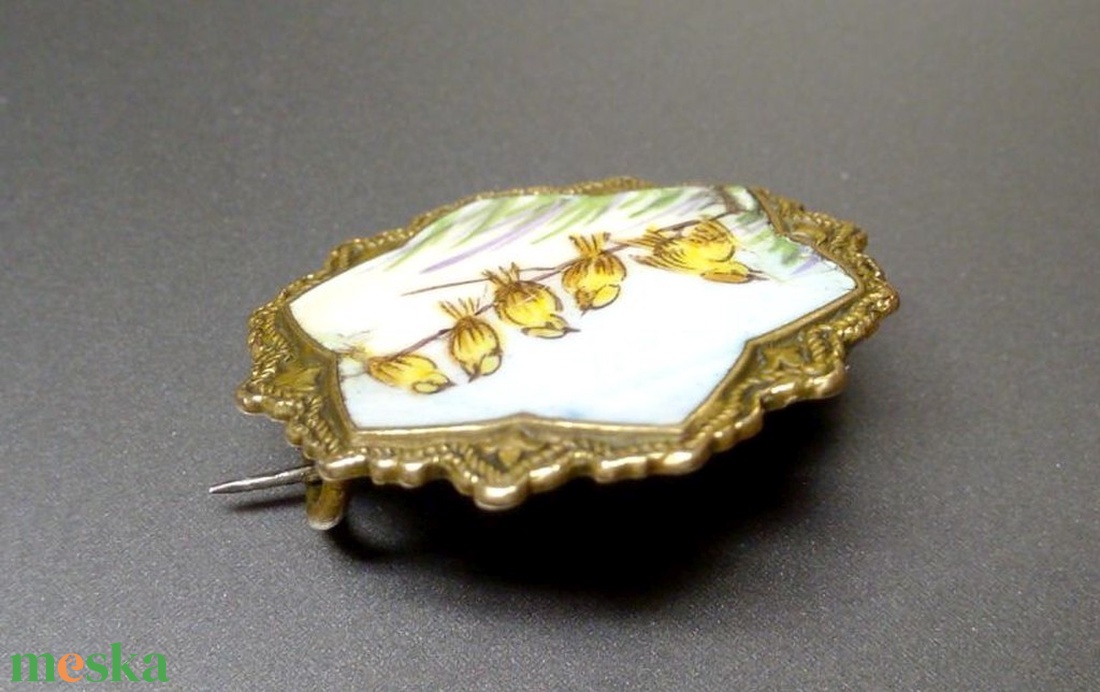 Antik kézműves ékszer-különlegesség. Énekesmadaras tűzzománc bross - ékszer - kitűző és bross - kitűző - Meska.hu Antik kézműves ékszer-különlegesség. Énekesmadaras tűzzománc bross - ékszer - kitűző és bross - kitűző - Meska.hu