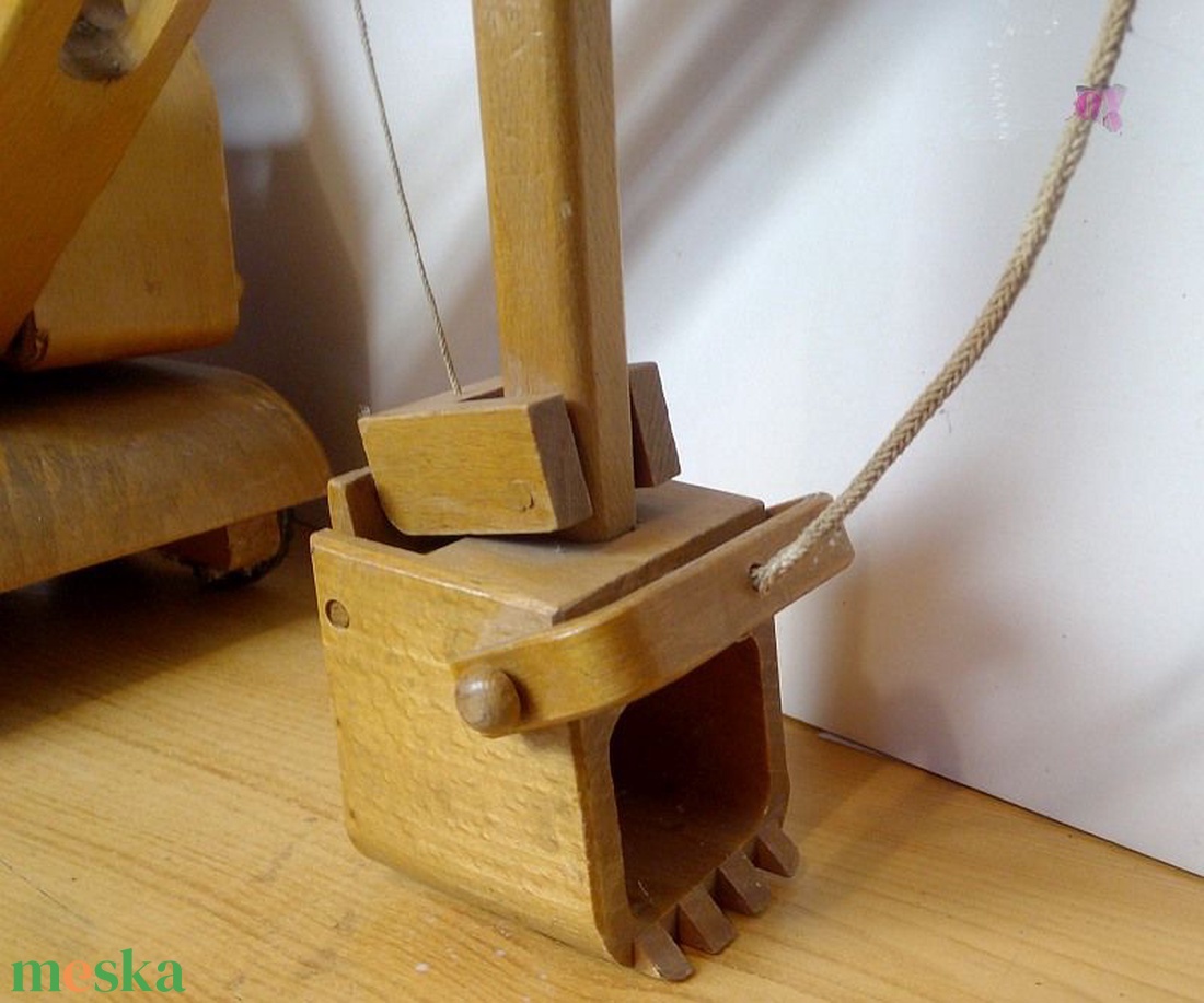 Fa munkagép. NDK-ban készült 1960-s évek FWF (Friedric Fröbel Werdau) - játék & sport - kisautók, járművek - munkagépek - Meska.hu Fa munkagép. NDK-ban készült 1960-s évek FWF (Friedric Fröbel Werdau) - játék & sport - kisautók, járművek - munkagépek - Meska.hu