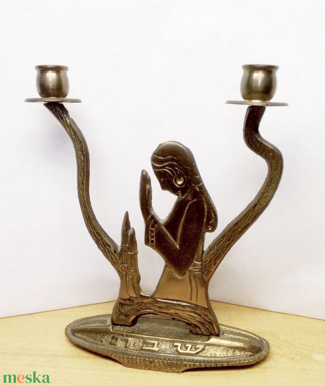 Imádkozó alakos bronz gyertyatartó a távolkeletről - otthon & életmód - gyertya, illat, aroma - gyertyatartó - Meska.hu Imádkozó alakos bronz gyertyatartó a távolkeletről - otthon & életmód - gyertya, illat, aroma - gyertyatartó - Meska.hu