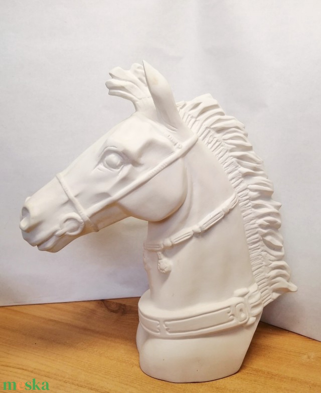 Paripafej torzó biszkvit máz nélküli porcelán. Világhy Árpád szobrász-keramikus alkotása - művészet - szobor - kerámia - Meska.hu Paripafej torzó biszkvit máz nélküli porcelán. Világhy Árpád szobrász-keramikus alkotása - művészet - szobor - kerámia - Meska.hu