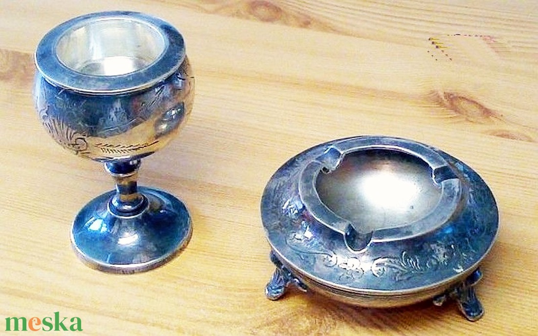 Ón asztaldísz páros, vésett dekorációval. Hamuzó, és mécsestartó, összetartozó darabok - otthon & életmód - gyertya, illat, aroma - mécses és mécsestartó - Meska.hu Ón asztaldísz páros, vésett dekorációval. Hamuzó, és mécsestartó, összetartozó darabok - otthon & életmód - gyertya, illat, aroma - mécses és mécsestartó - Meska.hu