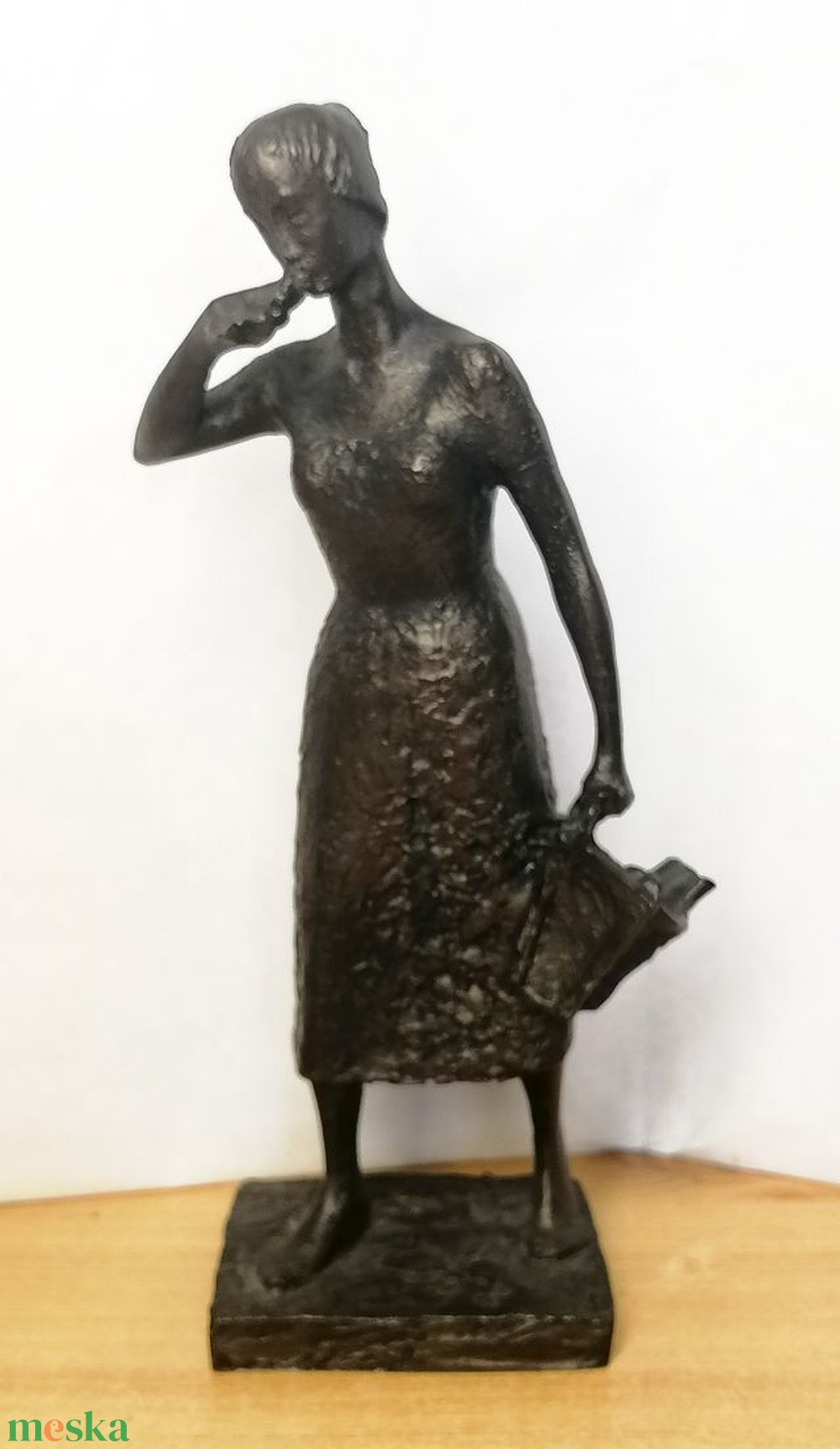 Szintetikus gyanta, bronz bevonatos szobor: Vera van Hasselt Holland szobrász alkotása - művészet - szobor - fém - Meska.hu