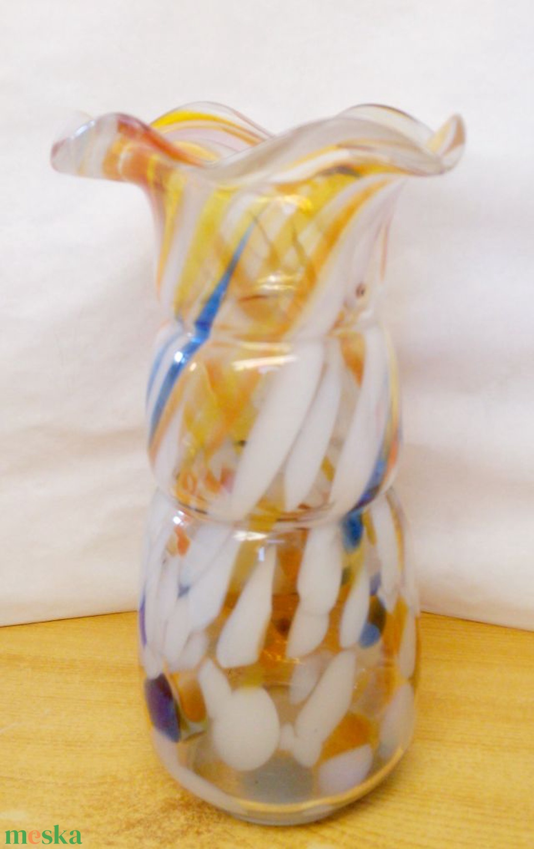 Fodros szájú Muránói Splatter Art Glass váza 1930-1940-es évek ritkaság a vitrinedbe - otthon & életmód - dekoráció - virágdísz és tartó - váza - Meska.hu Fodros szájú Muránói Splatter Art Glass váza 1930-1940-es évek ritkaság a vitrinedbe - otthon & életmód - dekoráció - virágdísz és tartó - váza - Meska.hu