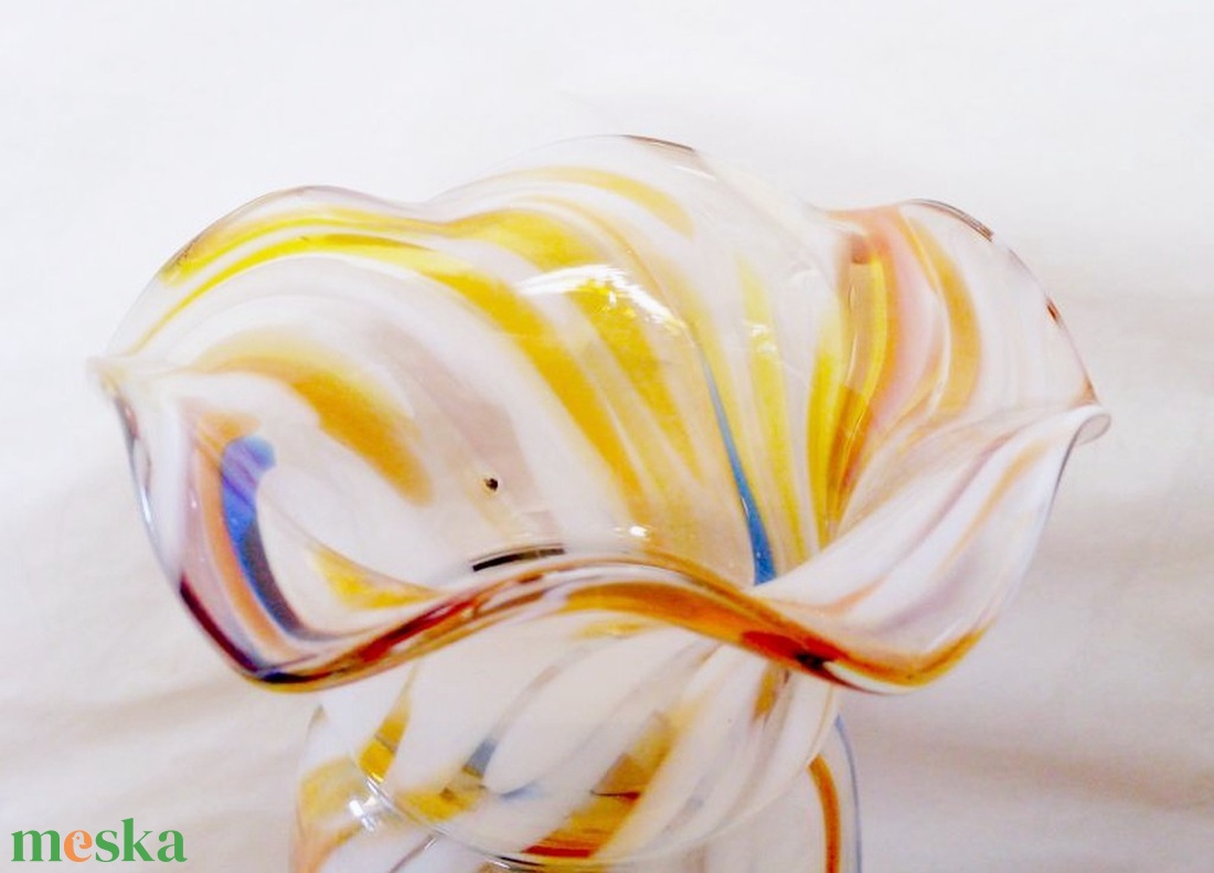 Fodros szájú Muránói Splatter Art Glass váza 1930-1940-es évek ritkaság a vitrinedbe - otthon & életmód - dekoráció - virágdísz és tartó - váza - Meska.hu Fodros szájú Muránói Splatter Art Glass váza 1930-1940-es évek ritkaság a vitrinedbe - otthon & életmód - dekoráció - virágdísz és tartó - váza - Meska.hu