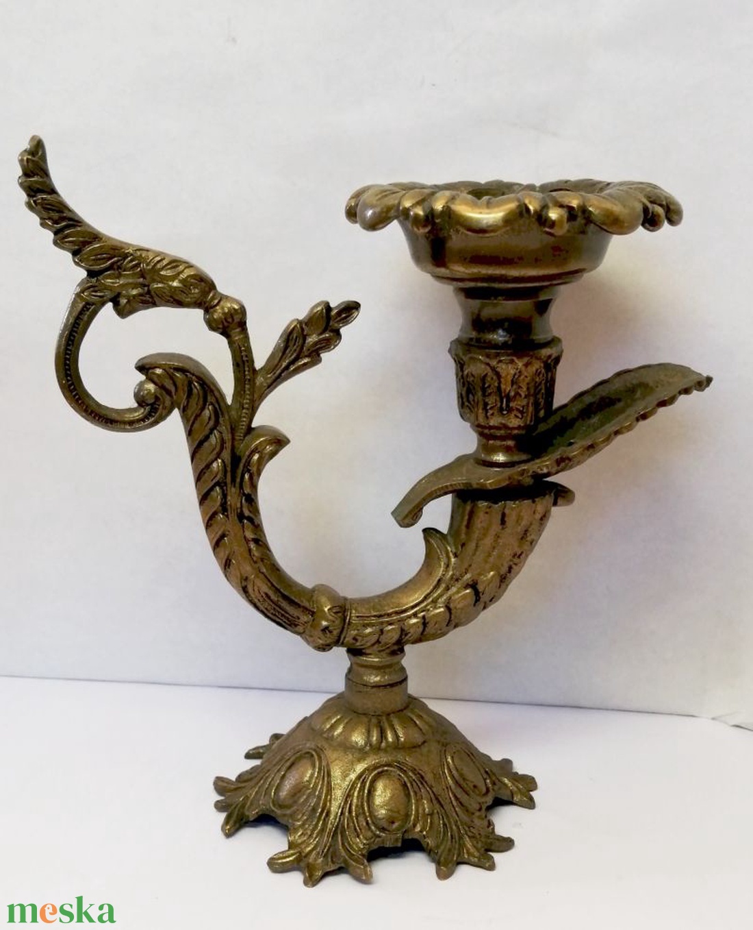 Barokk stílusú bronz mécsestartó, jellegzetes dekorációval. Franciaországból - esküvő - dekoráció - gyertya & gyertyatartó - Meska.hu Barokk stílusú bronz mécsestartó, jellegzetes dekorációval. Franciaországból - esküvő - dekoráció - gyertya & gyertyatartó - Meska.hu