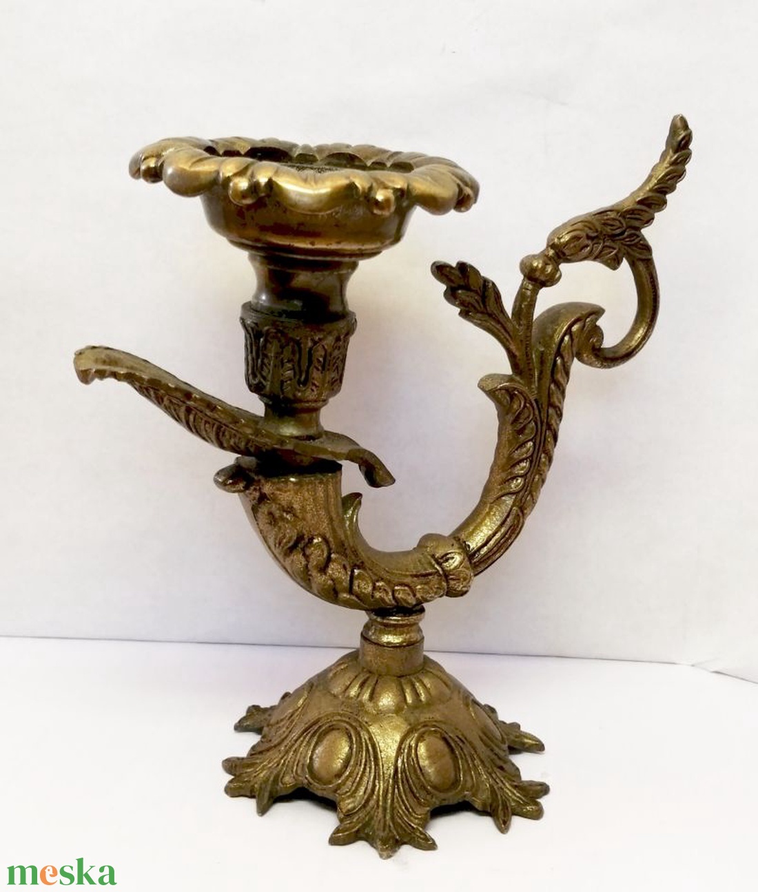 Barokk stílusú bronz mécsestartó, jellegzetes dekorációval. Franciaországból - esküvő - dekoráció - gyertya & gyertyatartó - Meska.hu Barokk stílusú bronz mécsestartó, jellegzetes dekorációval. Franciaországból - esküvő - dekoráció - gyertya & gyertyatartó - Meska.hu