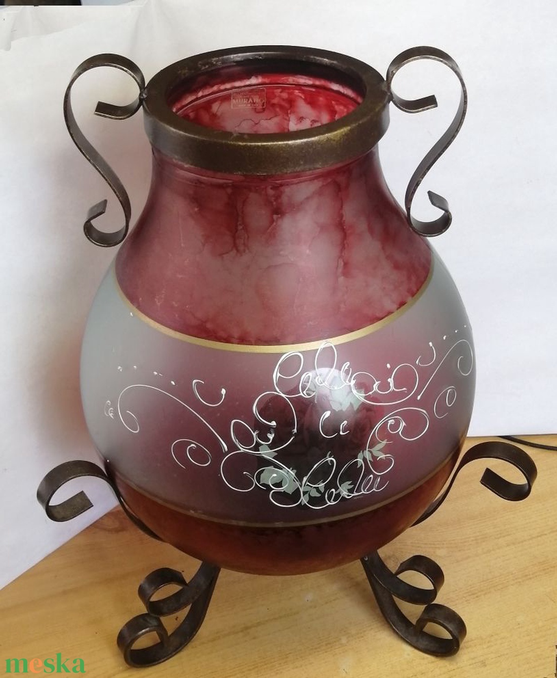 Óriás méretű festett állványos Muránói Art Glass váza 1950-1960-es évek - otthon & életmód - dekoráció - virágdísz és tartó - váza - Meska.hu Óriás méretű festett állványos Muránói Art Glass váza 1950-1960-es évek - otthon & életmód - dekoráció - virágdísz és tartó - váza - Meska.hu