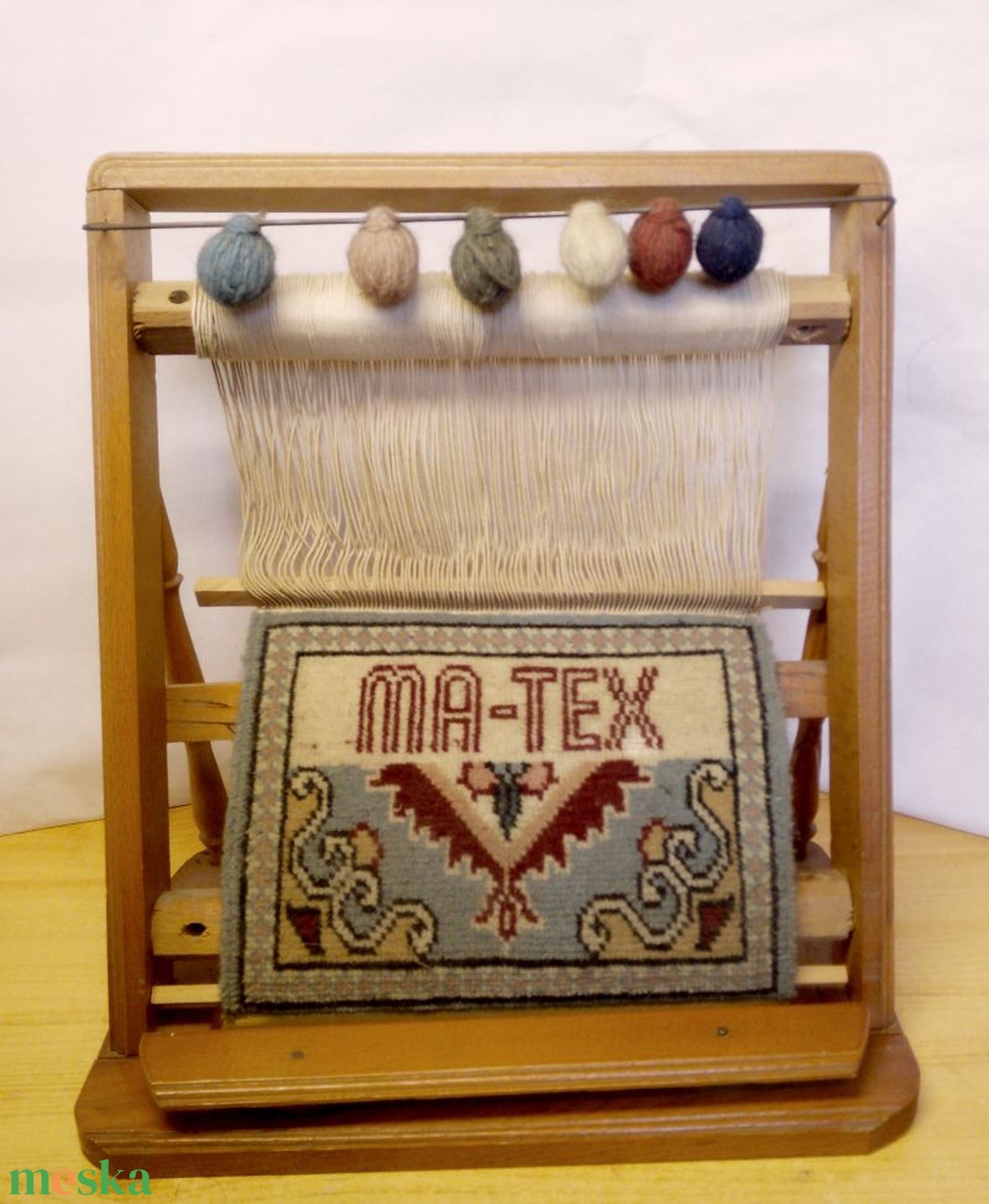 Régi szövőszék makett. Ma-Tex félig készült szőnyeg dekorációval, favázzal - művészet - makett, modell - Meska.hu Régi szövőszék makett. Ma-Tex félig készült szőnyeg dekorációval, favázzal - művészet - makett, modell - Meska.hu