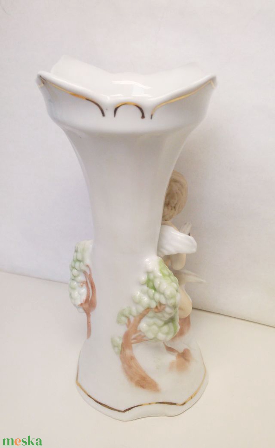 Váza aranykovács angyalkával. Barokk stílusú figurális porcelán tökéletes állapotban - otthon & életmód - dekoráció - virágdísz és tartó - váza - Meska.hu Váza aranykovács angyalkával. Barokk stílusú figurális porcelán tökéletes állapotban - otthon & életmód - dekoráció - virágdísz és tartó - váza - Meska.hu