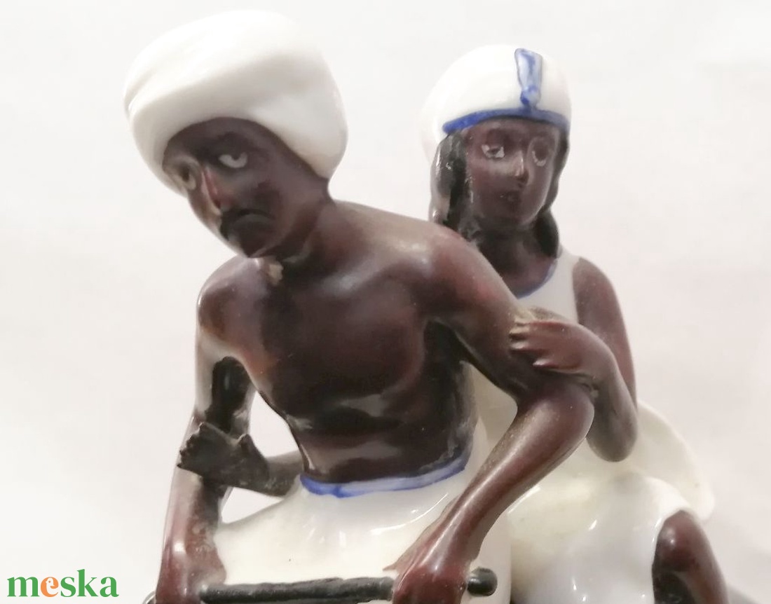 Afrikai elefánton utazó párocska, antik porcelán nipp szobor, egyedi ritkaság - művészet - szobor - kerámia - Meska.hu Afrikai elefánton utazó párocska, antik porcelán nipp szobor, egyedi ritkaság - művészet - szobor - kerámia - Meska.hu