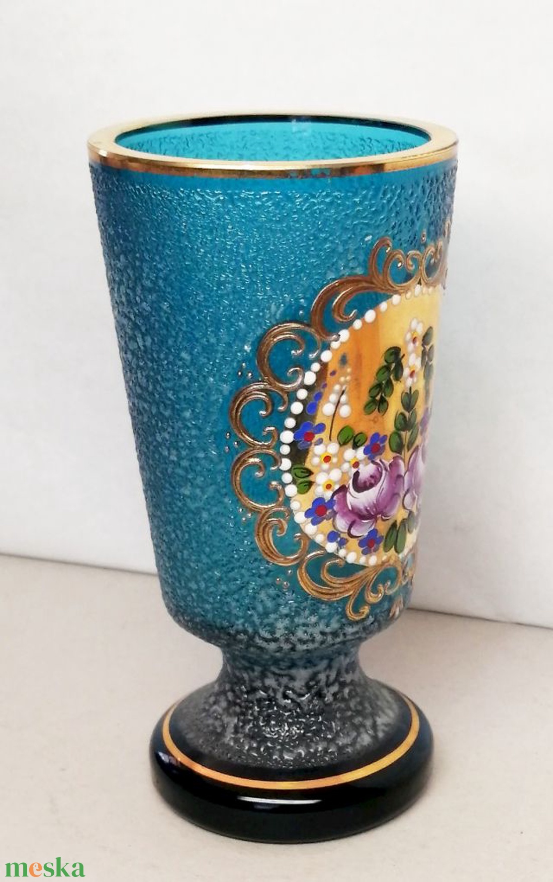 BOHEMIA élénk-kék, stílusos, medalionos pohár biedermeier stílusban - esküvő - emlék & ajándék - nászajándék - esküvői pohár, pohárszett - Meska.hu BOHEMIA élénk-kék, stílusos, medalionos pohár biedermeier stílusban - esküvő - emlék & ajándék - nászajándék - esküvői pohár, pohárszett - Meska.hu