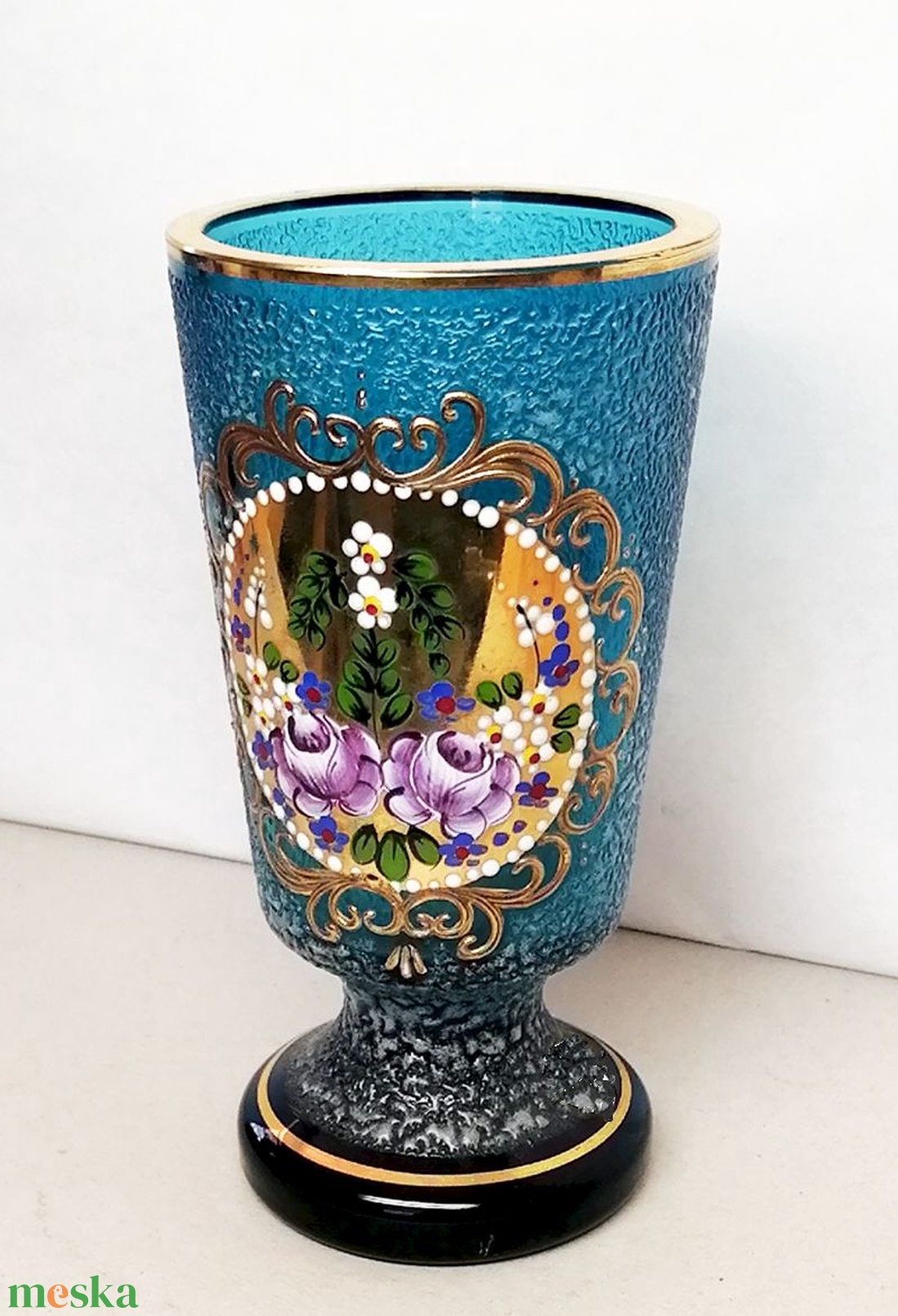 BOHEMIA élénk-kék, stílusos, medalionos pohár biedermeier stílusban - esküvő - emlék & ajándék - nászajándék - esküvői pohár, pohárszett - Meska.hu BOHEMIA élénk-kék, stílusos, medalionos pohár biedermeier stílusban - esküvő - emlék & ajándék - nászajándék - esküvői pohár, pohárszett - Meska.hu