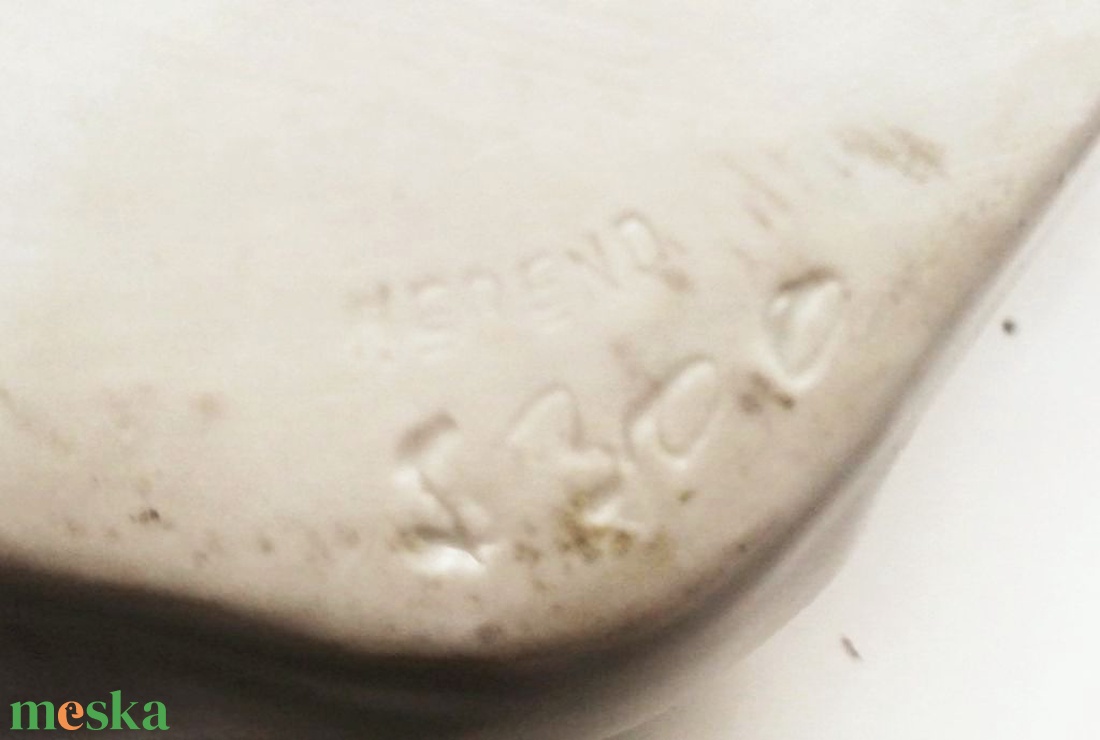 Herendi nagy méretű fekvő kutya porcelán figura, fehér mázas, jelzett számozott - művészet - szobor - kerámia - Meska.hu