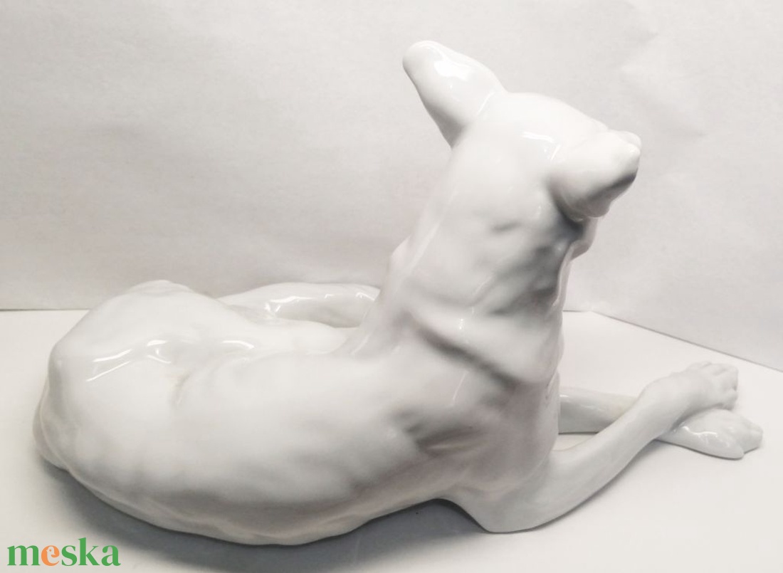 Herendi nagy méretű fekvő kutya porcelán figura, fehér mázas, jelzett számozott - művészet - szobor - kerámia - Meska.hu