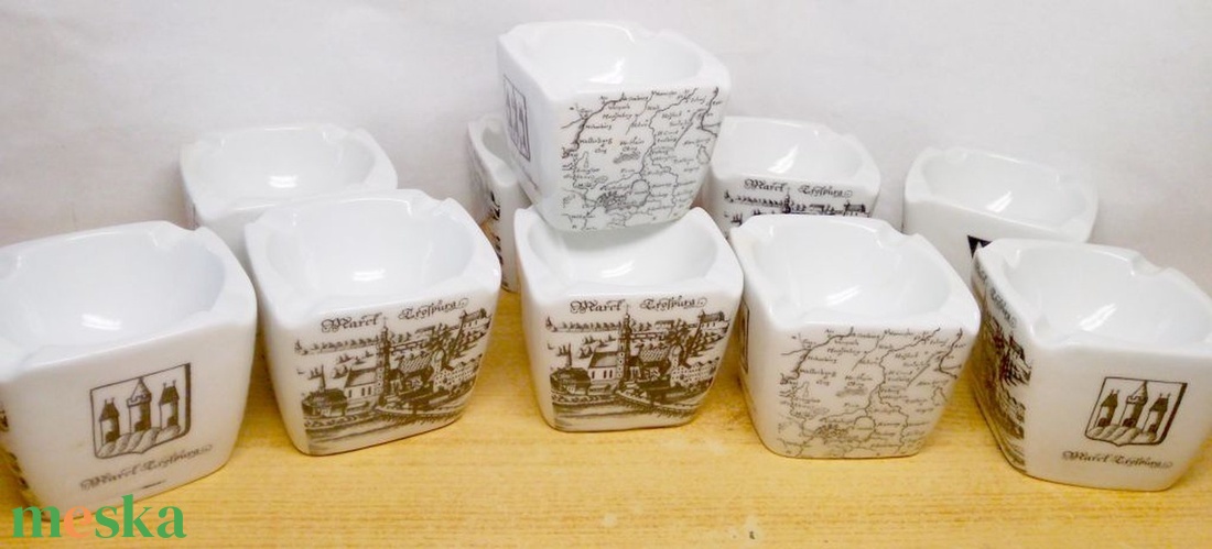Bavaria négy oldalán mintázott porcelán hamuzó edényke készlet 10db. egyben - otthon & életmód - dekoráció - asztal és polc dekoráció - hamutál, öngyújtó, pipa - Meska.hu Bavaria négy oldalán mintázott porcelán hamuzó edényke készlet 10db. egyben - otthon & életmód - dekoráció - asztal és polc dekoráció - hamutál, öngyújtó, pipa - Meska.hu