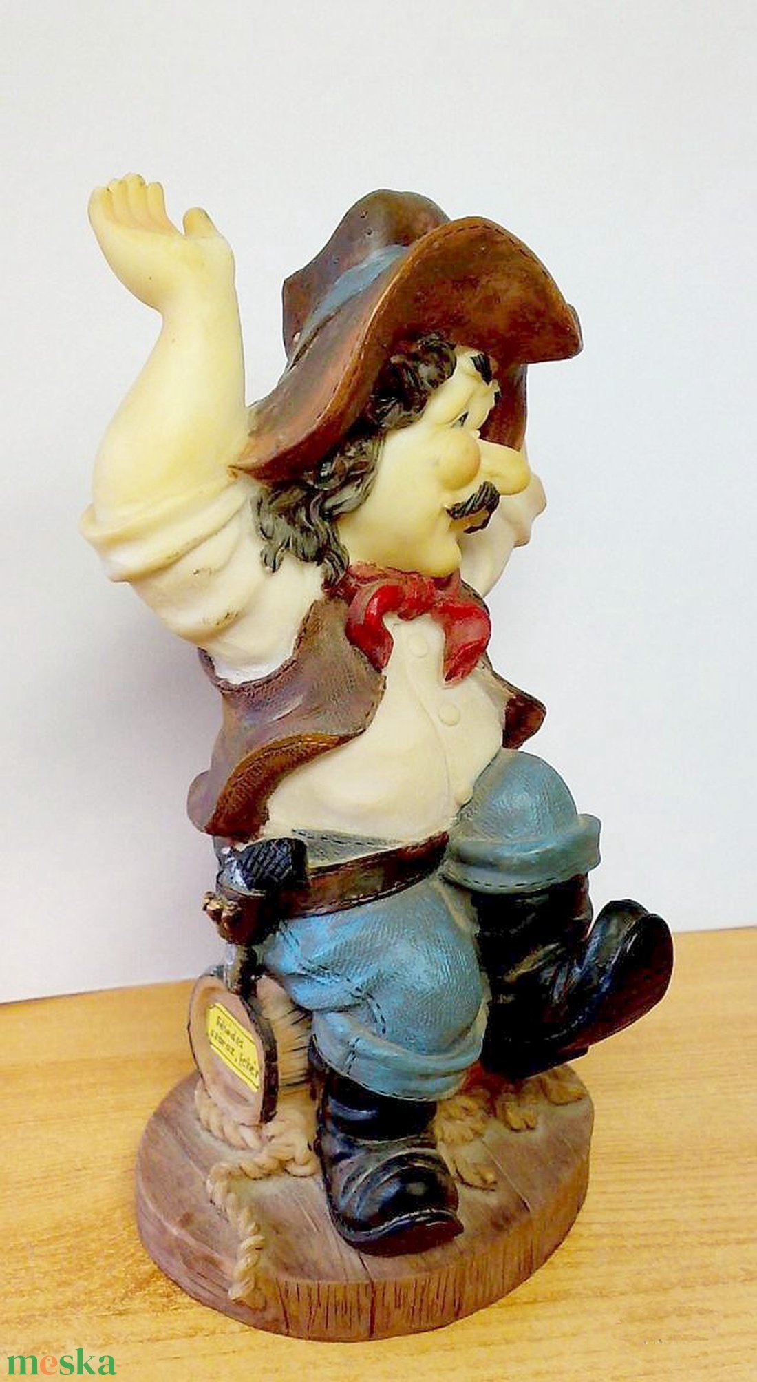 Dugóhúzótartó jókedvű cowboy figura, az ebédlőd kulcsfigurája - otthon & életmód - dekoráció - asztal és polc dekoráció - asztaldísz - Meska.hu Dugóhúzótartó jókedvű cowboy figura, az ebédlőd kulcsfigurája - otthon & életmód - dekoráció - asztal és polc dekoráció - asztaldísz - Meska.hu
