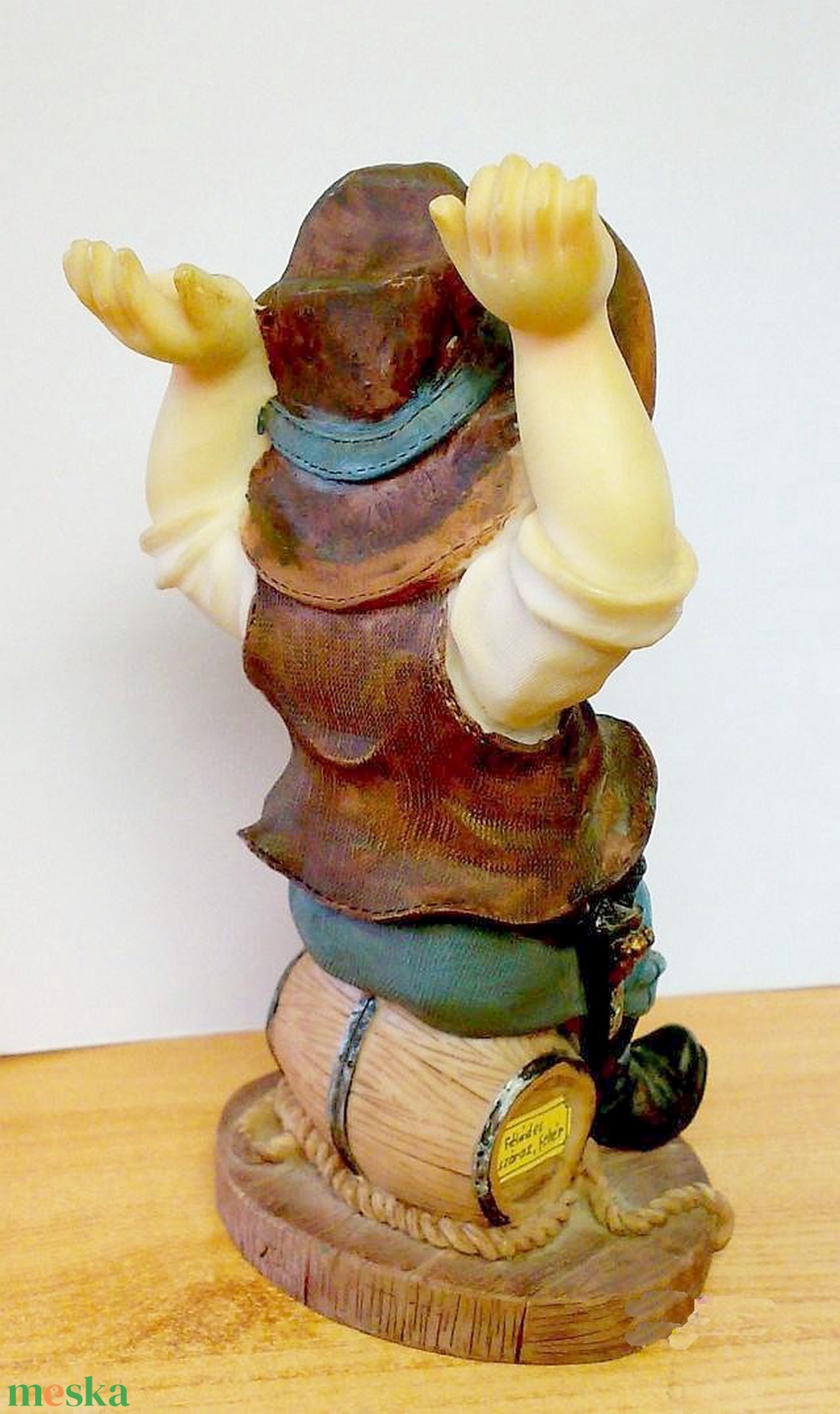 Dugóhúzótartó jókedvű cowboy figura, az ebédlőd kulcsfigurája - otthon & életmód - dekoráció - asztal és polc dekoráció - asztaldísz - Meska.hu Dugóhúzótartó jókedvű cowboy figura, az ebédlőd kulcsfigurája - otthon & életmód - dekoráció - asztal és polc dekoráció - asztaldísz - Meska.hu