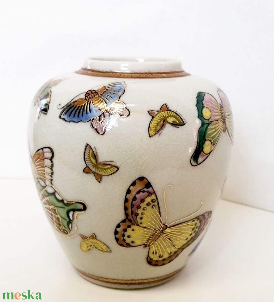 Pillangós retró japán Satsuma porcelán váza. Hibátlan különlegesség. - otthon & életmód - dekoráció - virágdísz és tartó - váza - Meska.hu Pillangós retró japán Satsuma porcelán váza. Hibátlan különlegesség. - otthon & életmód - dekoráció - virágdísz és tartó - váza - Meska.hu