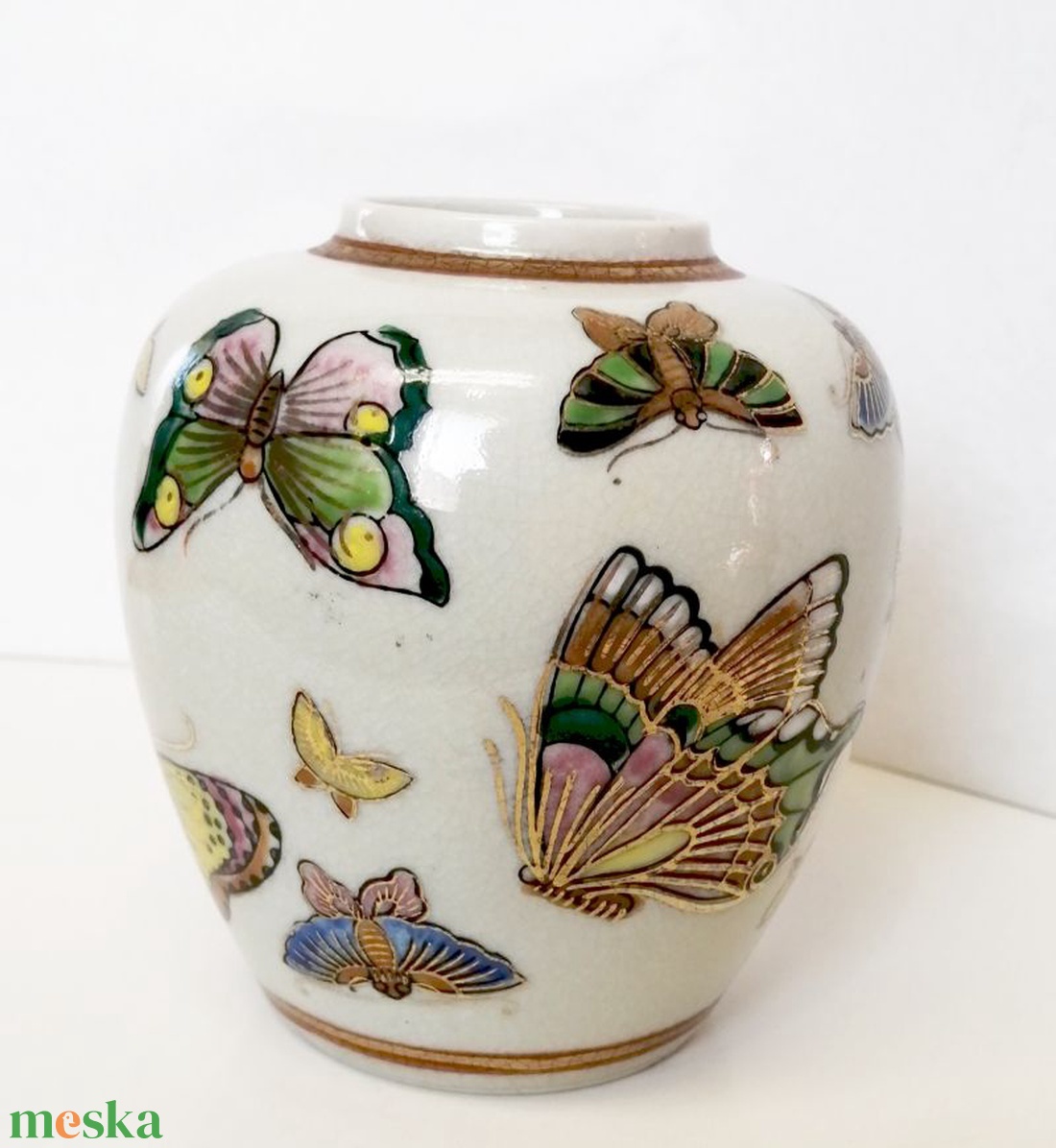 Pillangós retró japán Satsuma porcelán váza. Hibátlan különlegesség. - otthon & életmód - dekoráció - virágdísz és tartó - váza - Meska.hu Pillangós retró japán Satsuma porcelán váza. Hibátlan különlegesség. - otthon & életmód - dekoráció - virágdísz és tartó - váza - Meska.hu