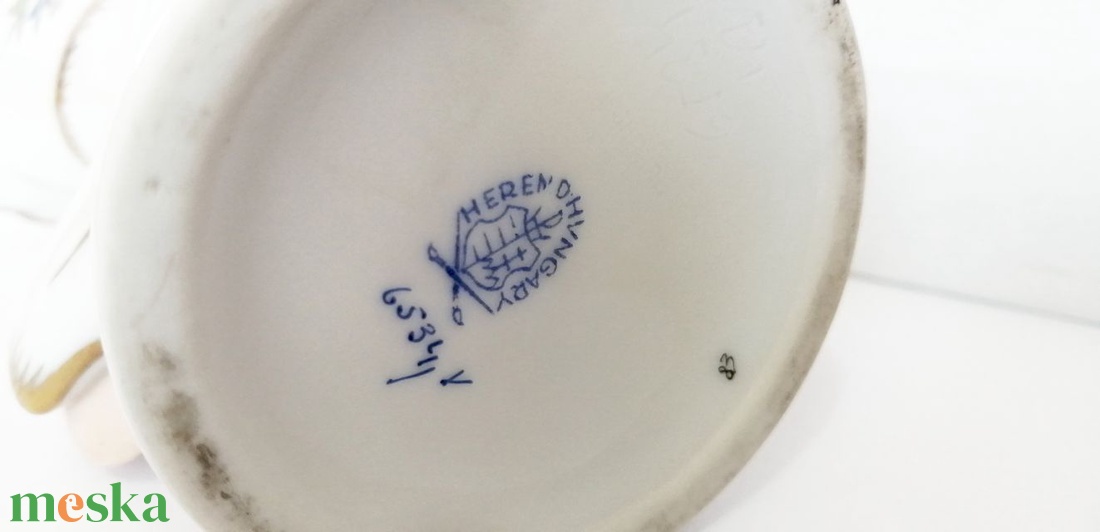 Viktória mintás aranyozott Herendi porcelán váza - otthon & életmód - dekoráció - virágdísz és tartó - váza - Meska.hu Viktória mintás aranyozott Herendi porcelán váza - otthon & életmód - dekoráció - virágdísz és tartó - váza - Meska.hu