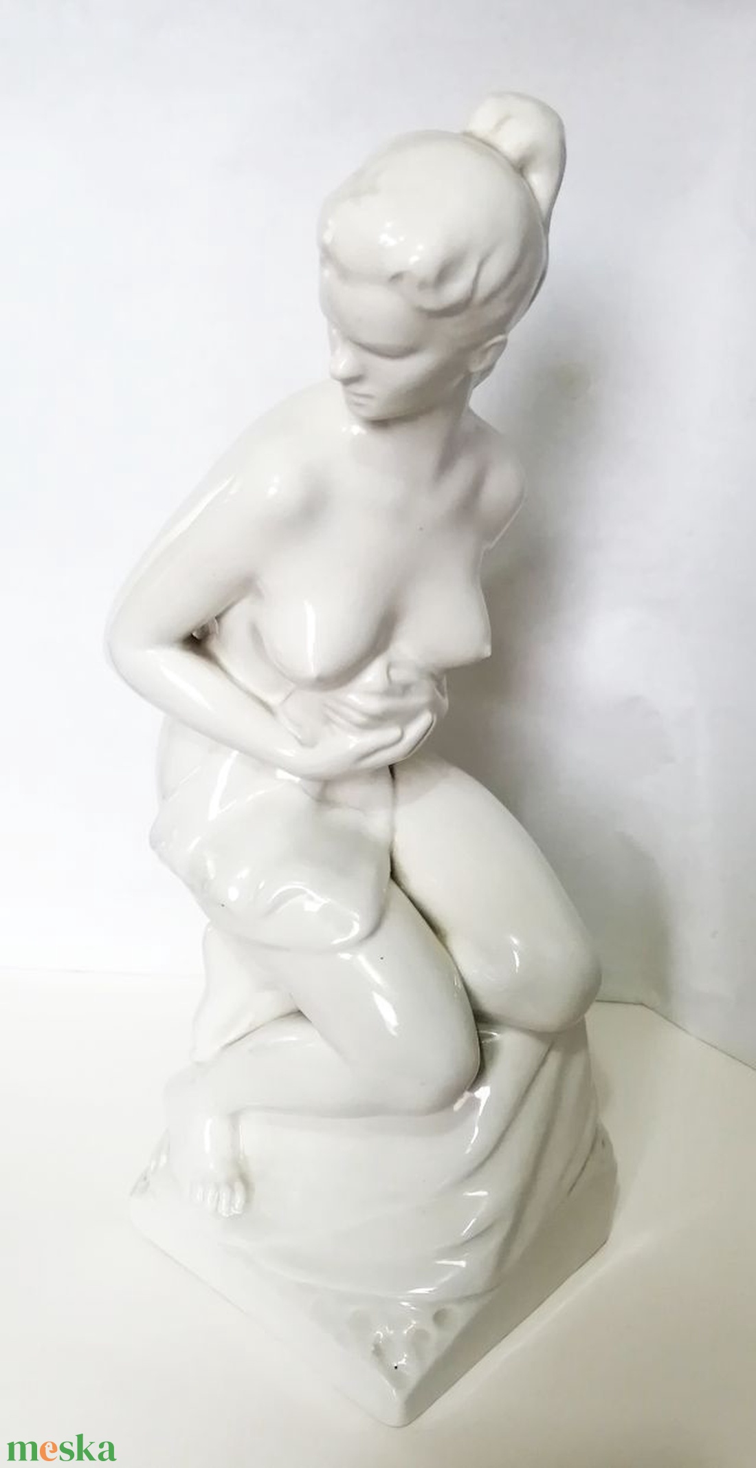 Fürdés után. Porcelán akt nagy méret. Oláh Sándor képzőművész alkotása 1959. - művészet - szobor - kerámia - Meska.hu