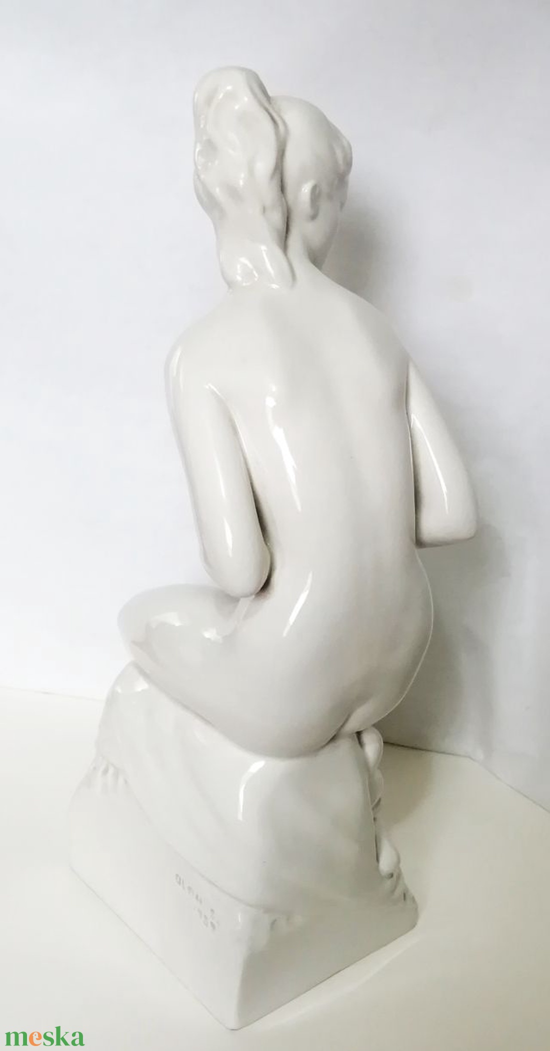 Fürdés után. Porcelán akt nagy méret. Oláh Sándor képzőművész alkotása 1959. - művészet - szobor - kerámia - Meska.hu