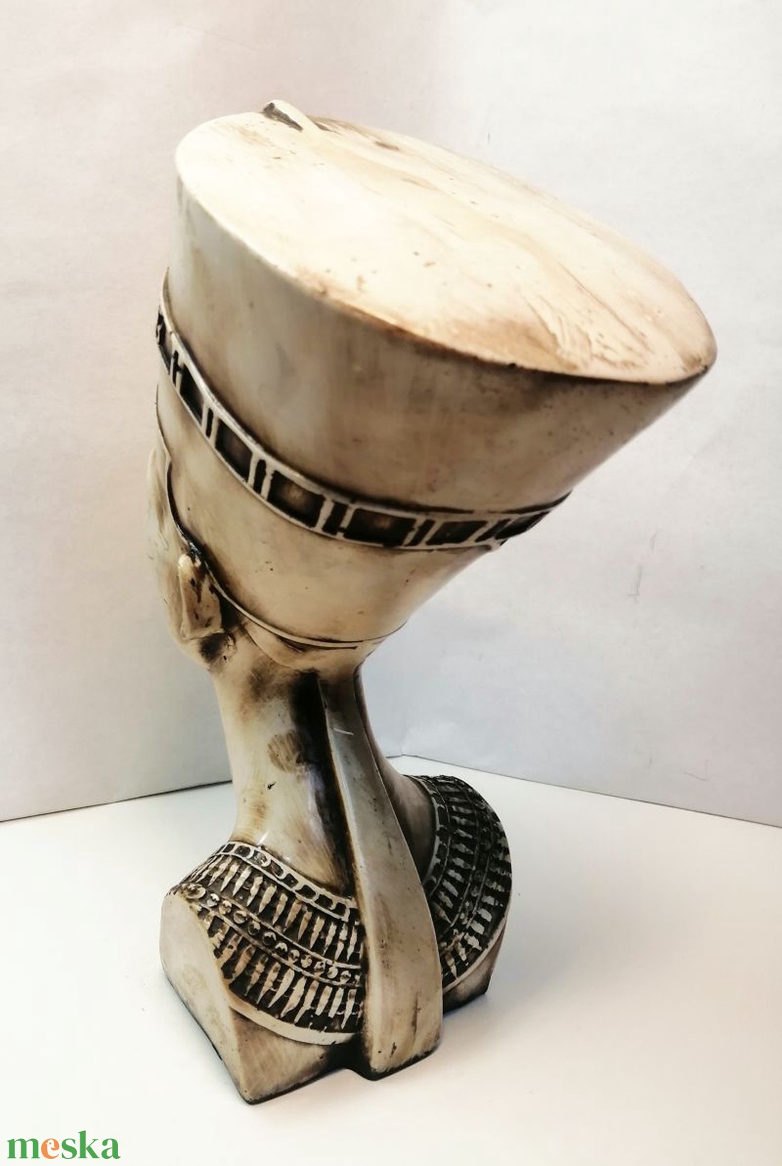 Nefertiti az egyiptomi Ehnaton fáraó felesége, Égetett mázas gipsz szobor - művészet - szobor - kerámia - Meska.hu Nefertiti az egyiptomi Ehnaton fáraó felesége, Égetett mázas gipsz szobor - művészet - szobor - kerámia - Meska.hu