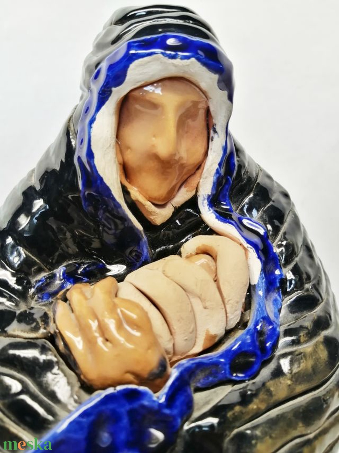 Madonna, ölében Jézuskával mázas kerámia szobor, egyedi műtárgy - művészet - szobor - kerámia - Meska.hu