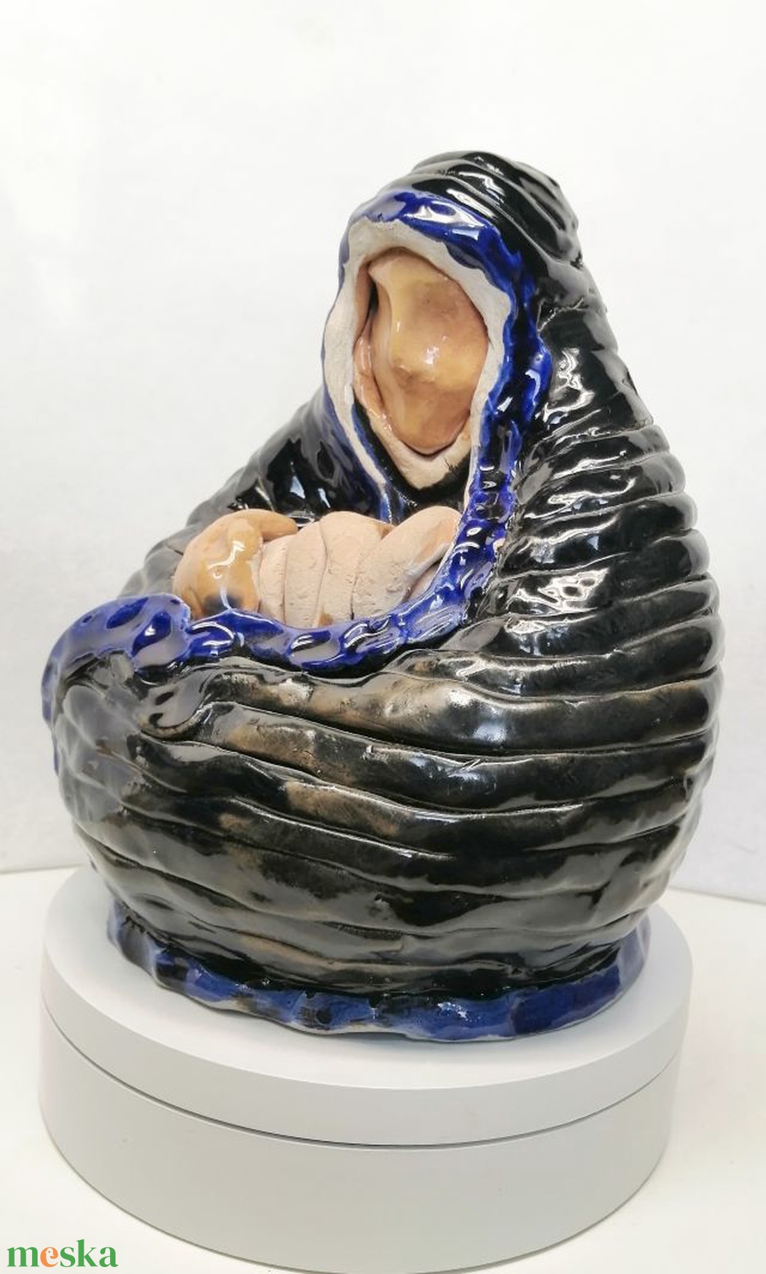 Madonna, ölében Jézuskával mázas kerámia szobor, egyedi műtárgy - művészet - szobor - kerámia - Meska.hu