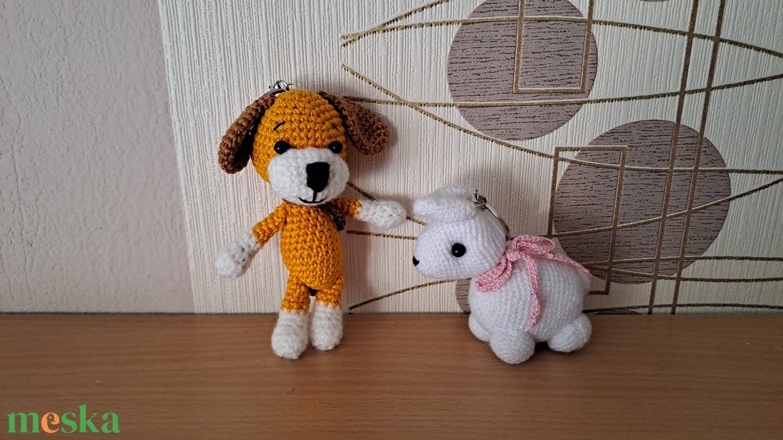Füles kutya és fehér nyuszi kulcstartó - táska & tok - kulcstartó & táskadísz - kulcstartó - Meska.hu Füles kutya és fehér nyuszi kulcstartó - táska & tok - kulcstartó & táskadísz - kulcstartó - Meska.hu
