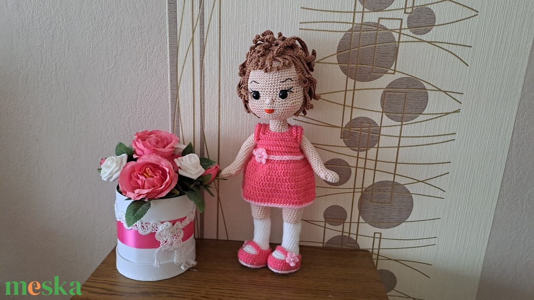 Göndör hajú baba - játék & sport - baba & babaház - öltöztethető baba - Meska.hu