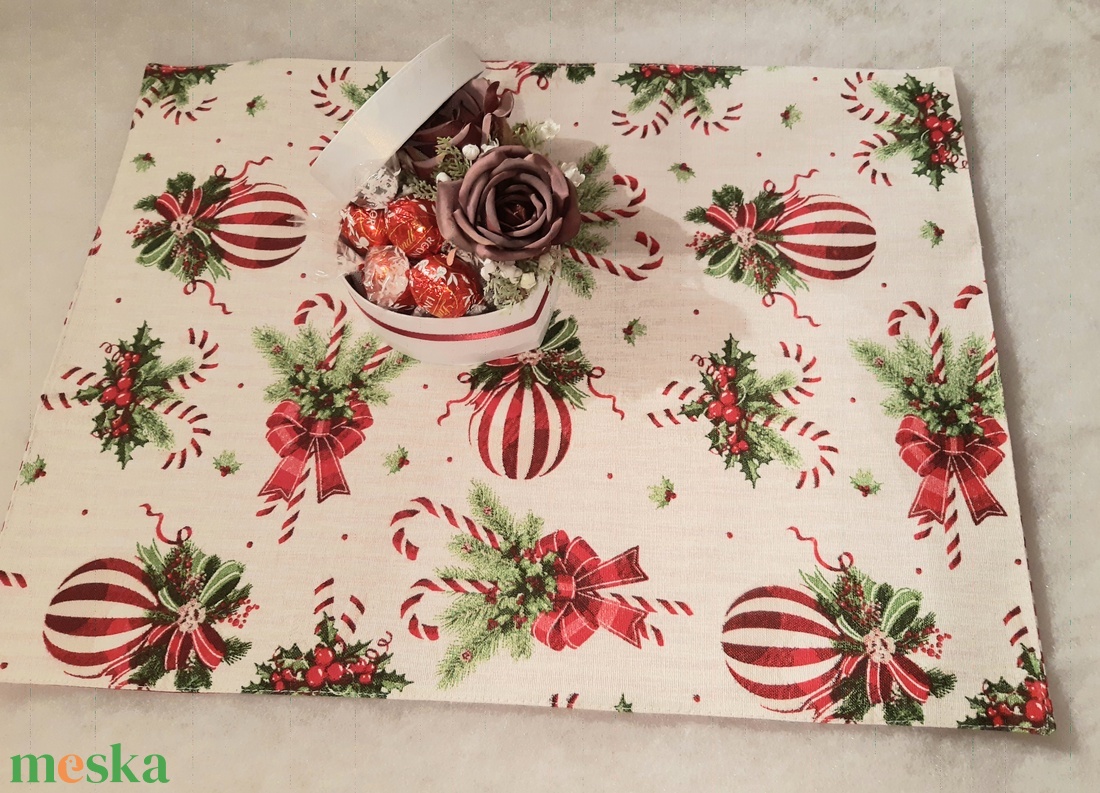 Karácsonyigömbös tányéralátét - otthon & életmód - konyhafelszerelés, tálalás - sütés, főzés - edényalátét - Meska.hu