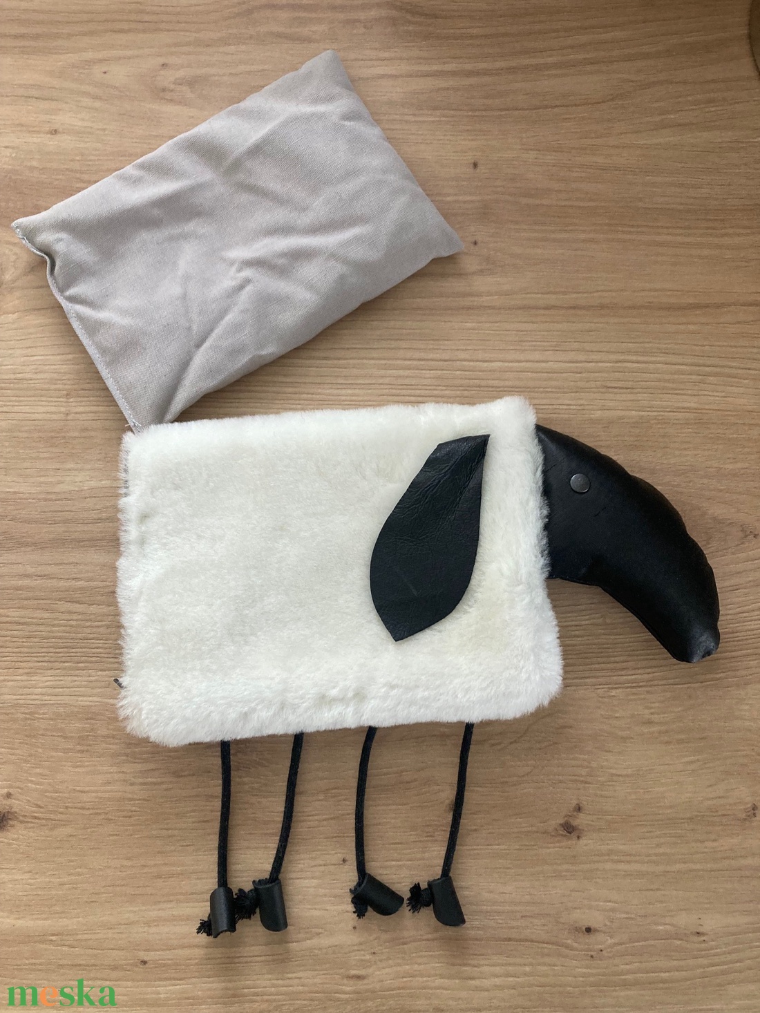 Melegítő párna búzával -Fehér bárány - szépségápolás - egészségmegőrzési kellékek - tönkölypelyvapárna - Meska.hu