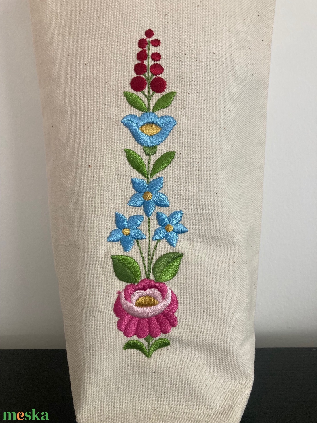 Hímzett italtasak  - otthon & életmód - konyhafelszerelés, tálalás - italos kellékek - italtartó - Meska.hu