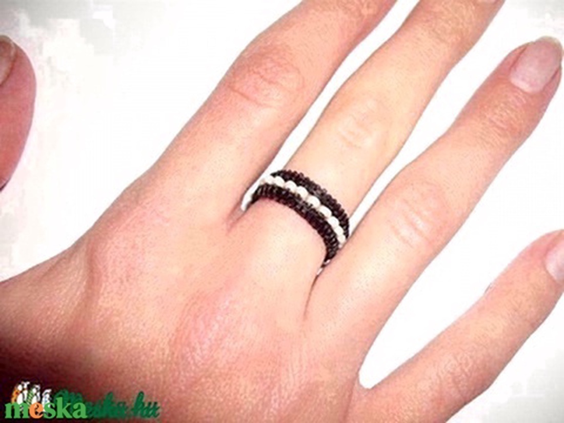 Lószőr gyűrű, gyöngyökkel - ékszer - gyűrű - gyöngyös gyűrű - Meska.hu