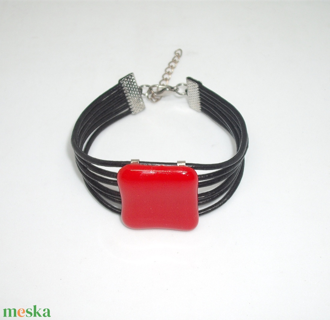 Üveg karkötő - ékszer - karkötő - karkötő medállal - Meska.hu