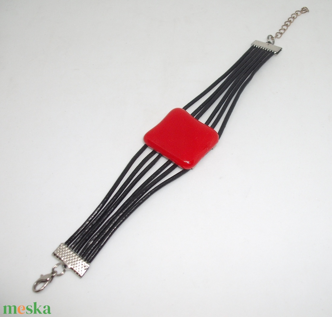 Üveg karkötő - ékszer - karkötő - karkötő medállal - Meska.hu