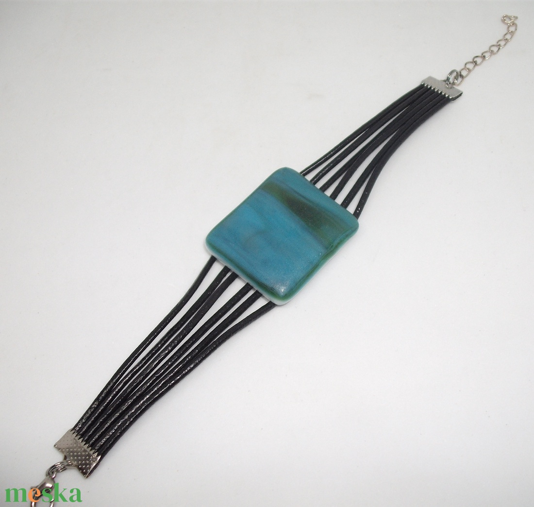 Üveg karkötő - ékszer - karkötő - karkötő medállal - Meska.hu