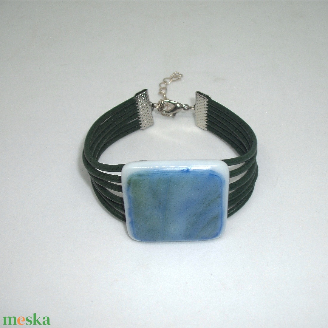 Üveg karkötő - ékszer - karkötő - karkötő medállal - Meska.hu