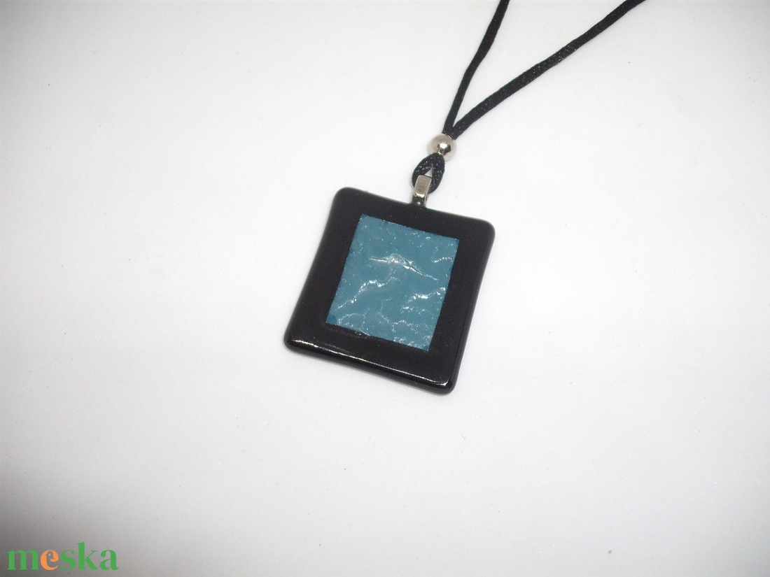 ÜVEG MEDÁL, FEKETE-EZÜST - ékszer - nyaklánc - medálos nyaklánc - Meska.hu