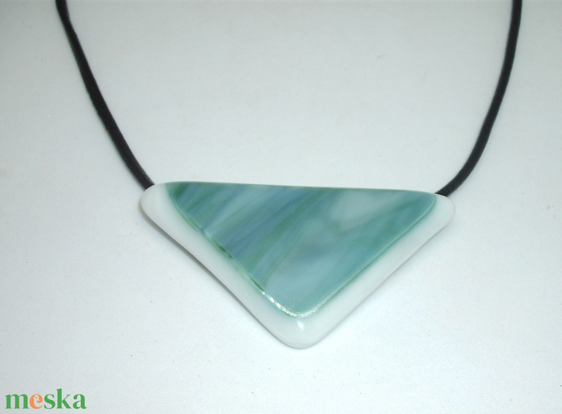 ÜVEGÉKSZER, fehér-türkiz - ékszer - nyaklánc - medálos nyaklánc - Meska.hu