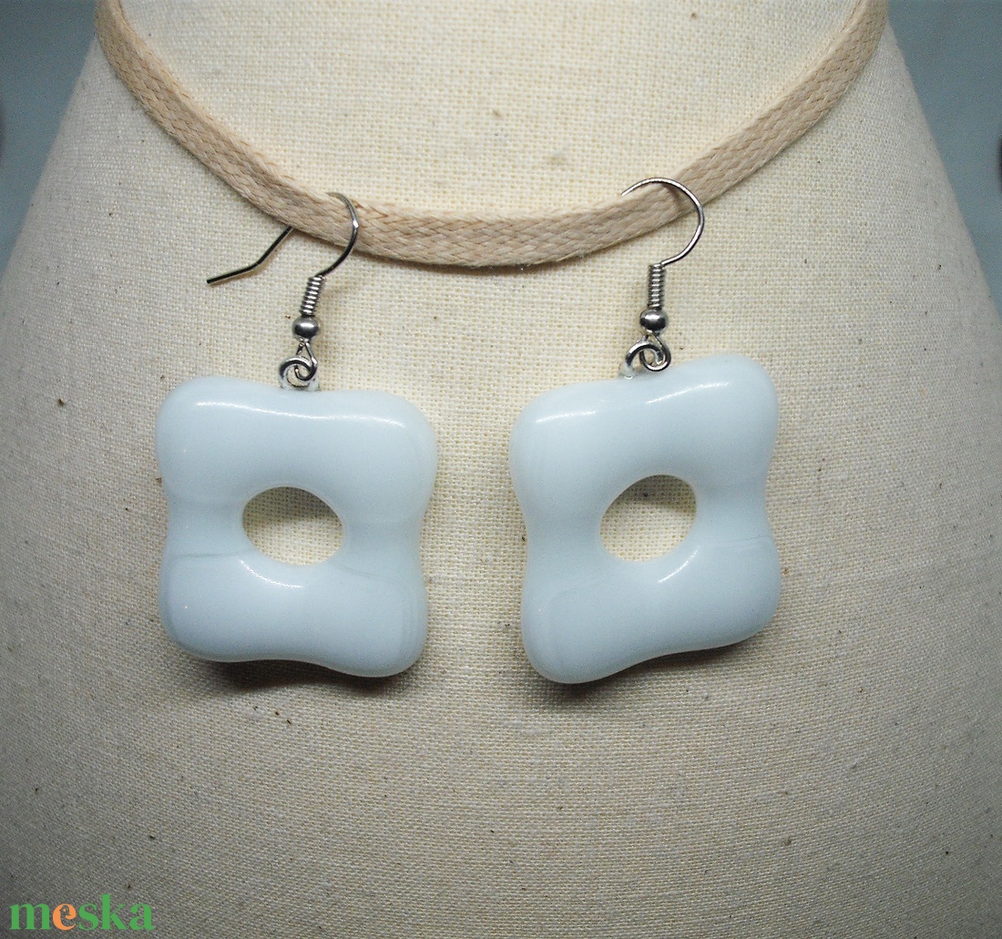 ÜVEG FÜLBEVALÓ, fehér - ékszer - fülbevaló - lógó fülbevaló - Meska.hu