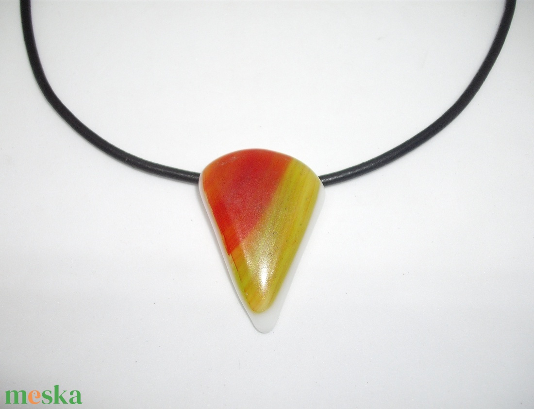 ÜVEGÉKSZER, fehér-piros-sárgászöld medál - ékszer - nyaklánc - medálos nyaklánc - Meska.hu