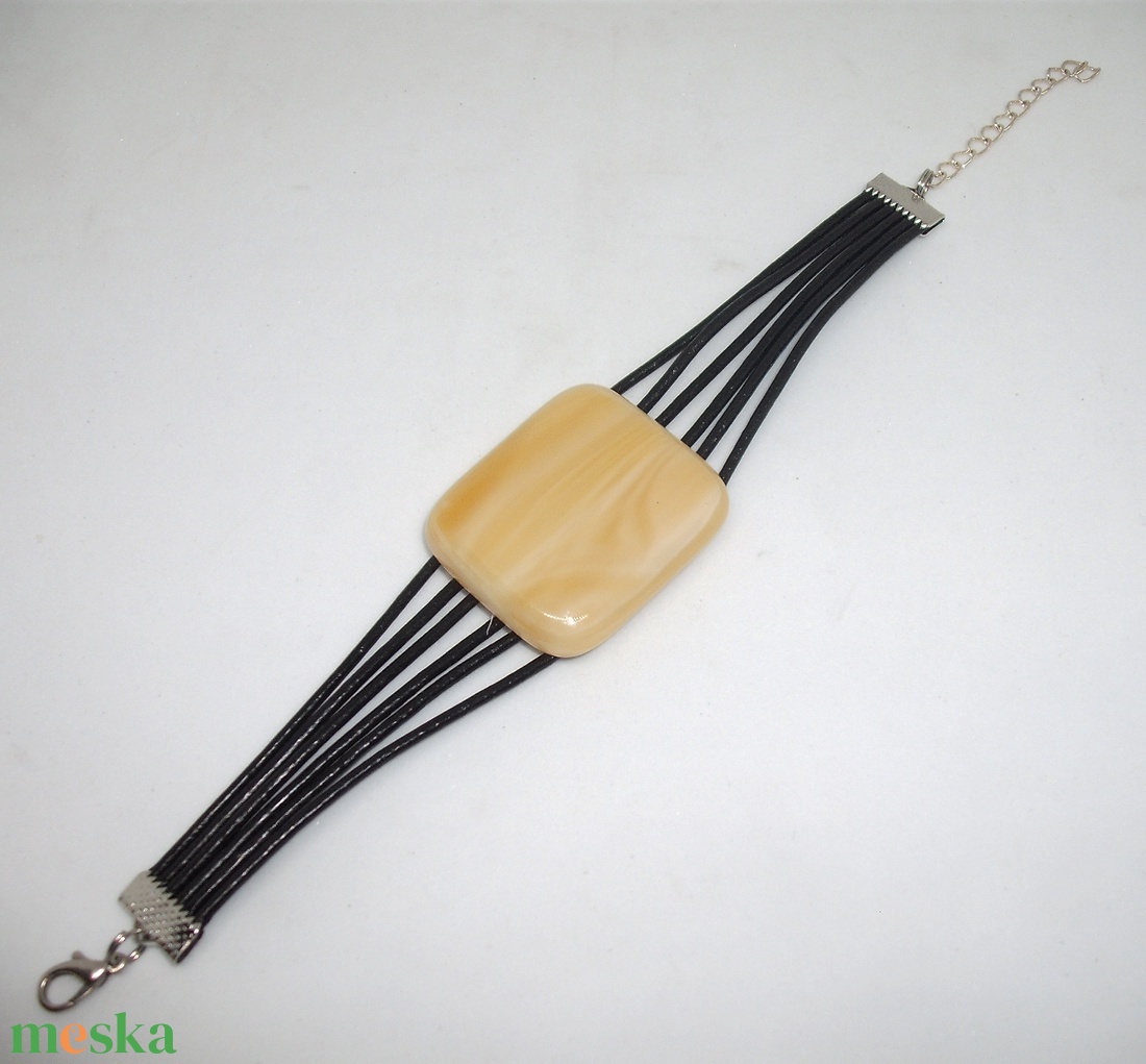 Üveg karkötő - ékszer - karkötő - karkötő medállal - Meska.hu