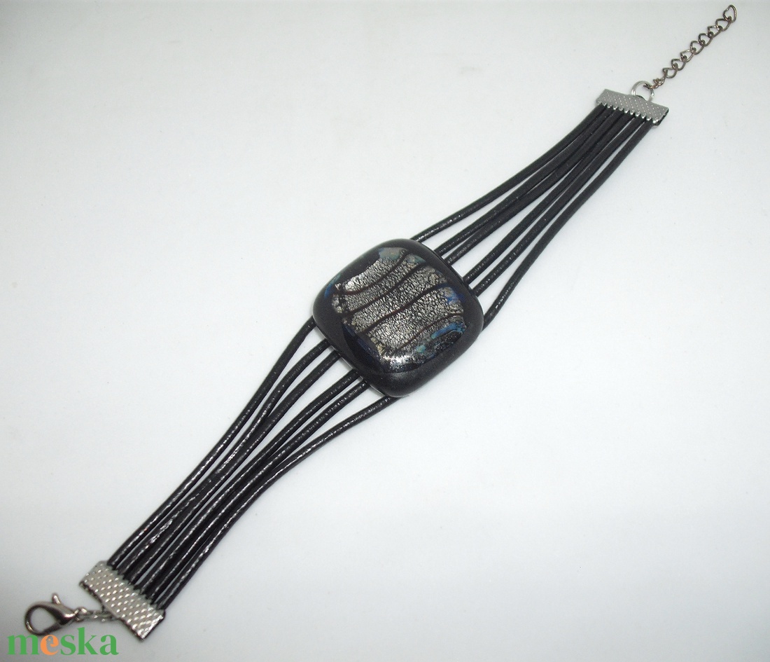 Üveg karkötő - ékszer - karkötő - karkötő medállal - Meska.hu