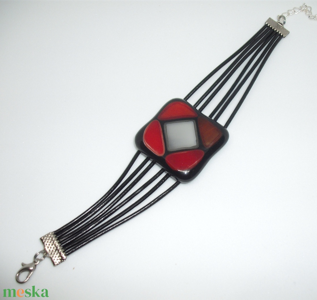 ÜVEG-BŐR KARKÖTŐ - ékszer - karkötő - karkötő medállal - Meska.hu