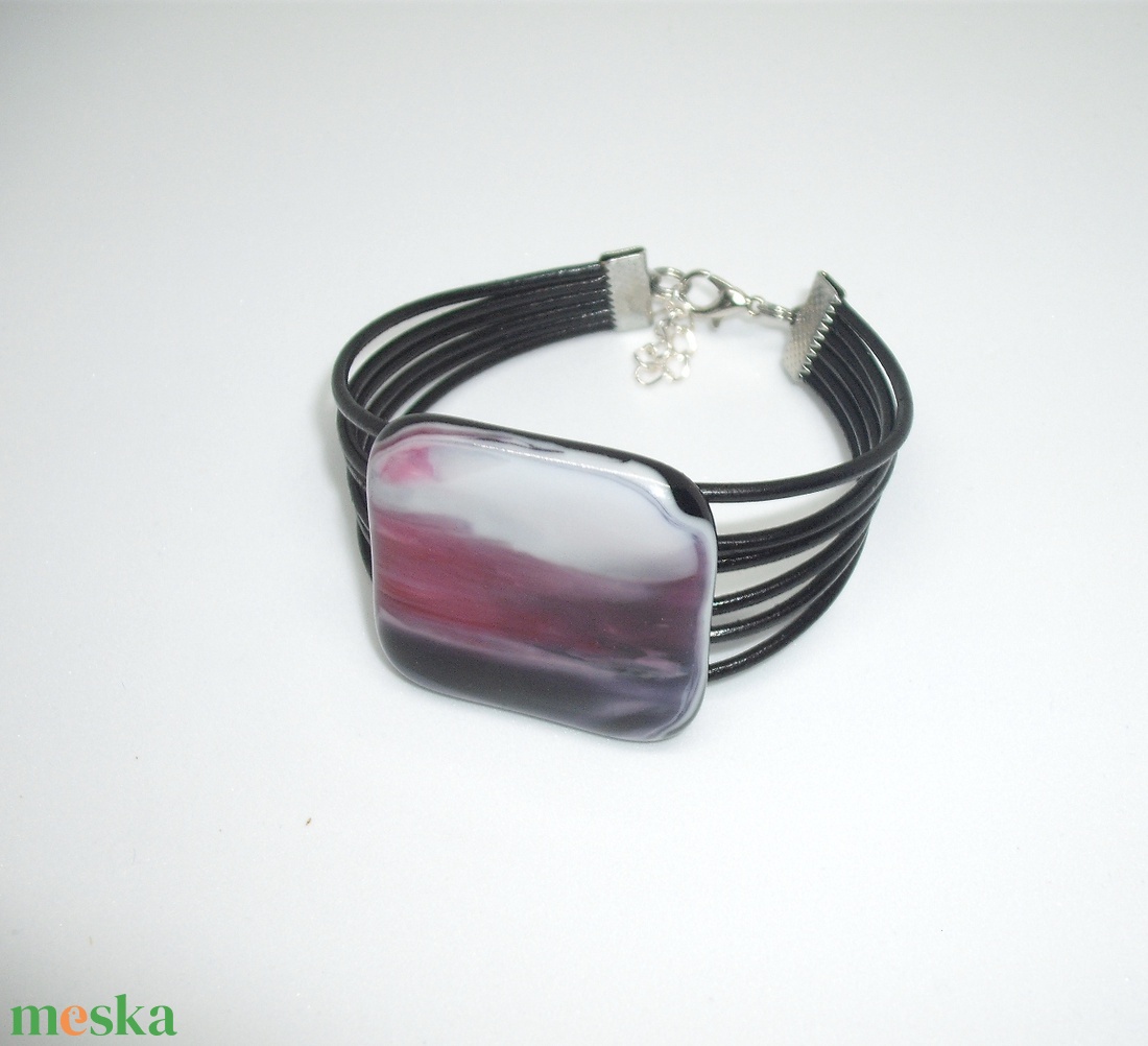 ÜVEG-BŐR KARKÖTŐ - ékszer - karkötő - karkötő medállal - Meska.hu