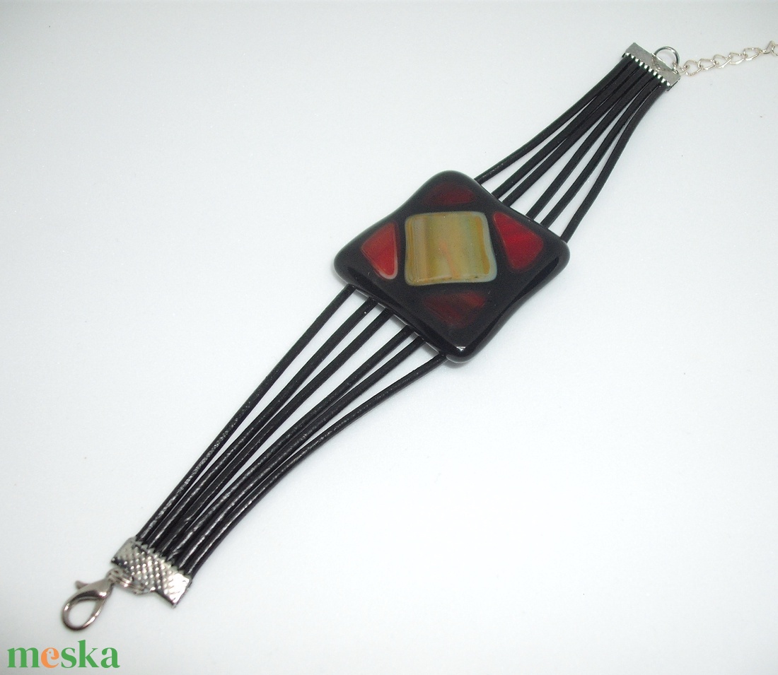 ÜVEG-BŐR KARKÖTŐ - ékszer - karkötő - karkötő medállal - Meska.hu