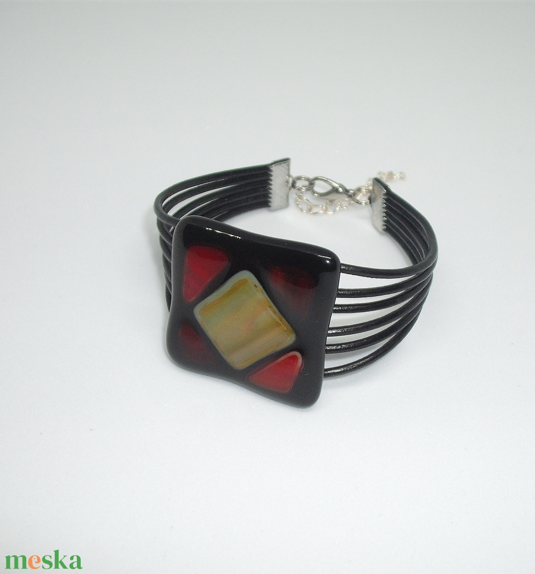 ÜVEG-BŐR KARKÖTŐ - ékszer - karkötő - karkötő medállal - Meska.hu